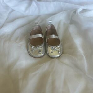 5.5c H&M Silver Flats with Bow